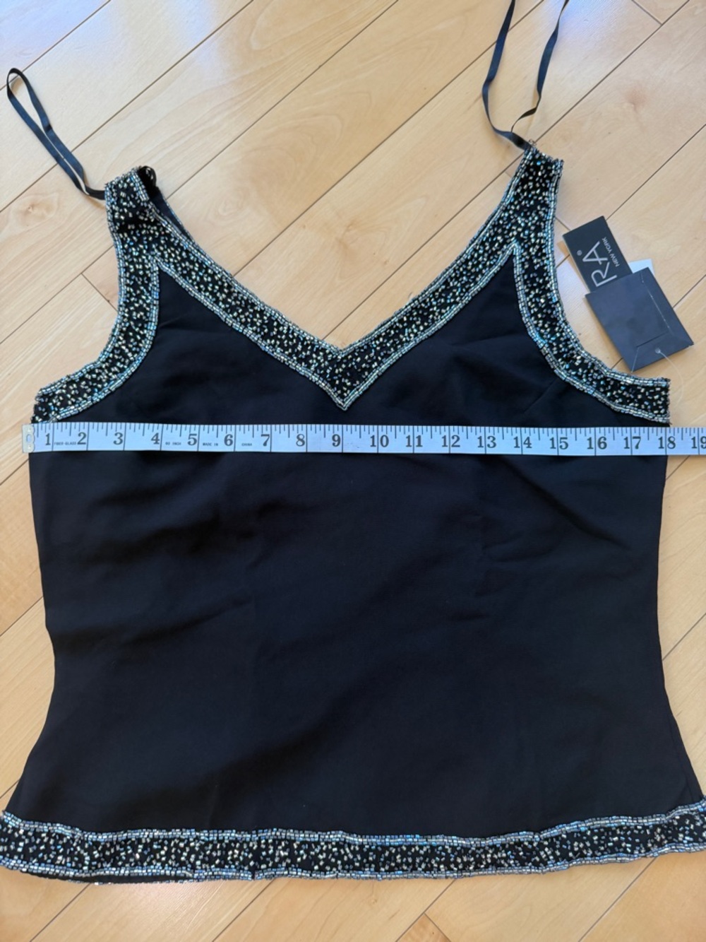 J Kara Black Beaded V-Neck Tank Top Medium NWT - Picture 7 of 9